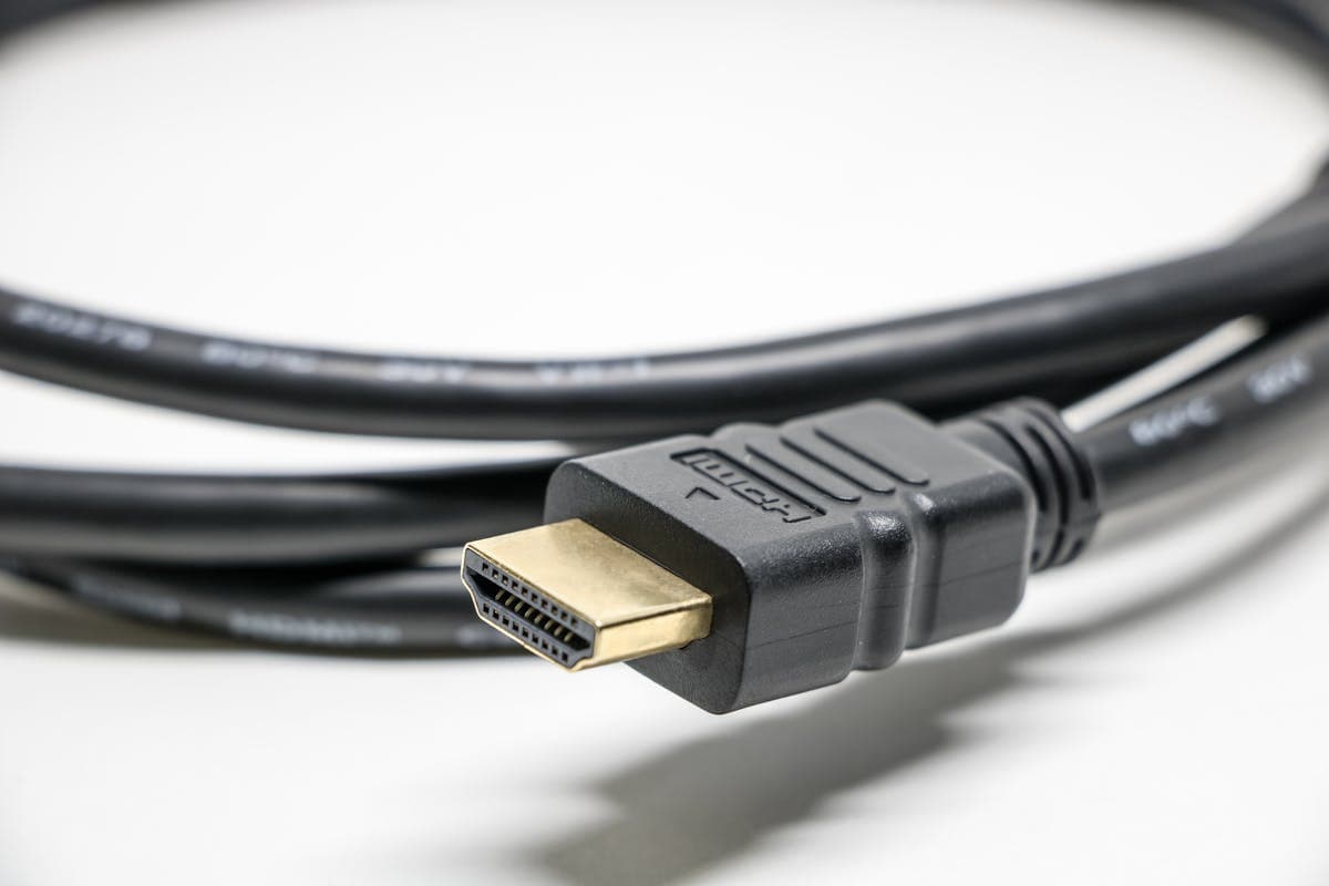 HDMI кабель — соединение ARC для телевизора и звуковой системы